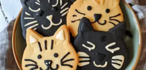 Cat-Themed Cookies: A Delightful Treat for All Feline Fans